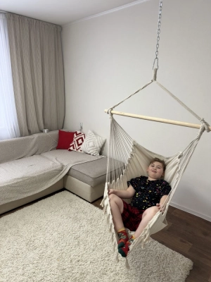 8422061-large-review-pidvisne-krislo-gamak.webp